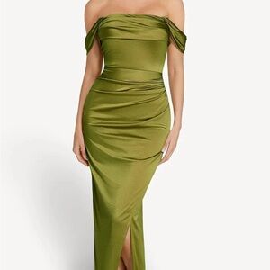 NWT Shape wear built in Elegant Strapless Green Dress